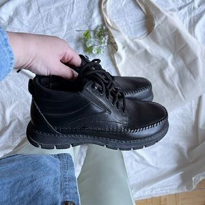 vintage fall back laced ankle booties 90s combat boots hiking shoes size 7